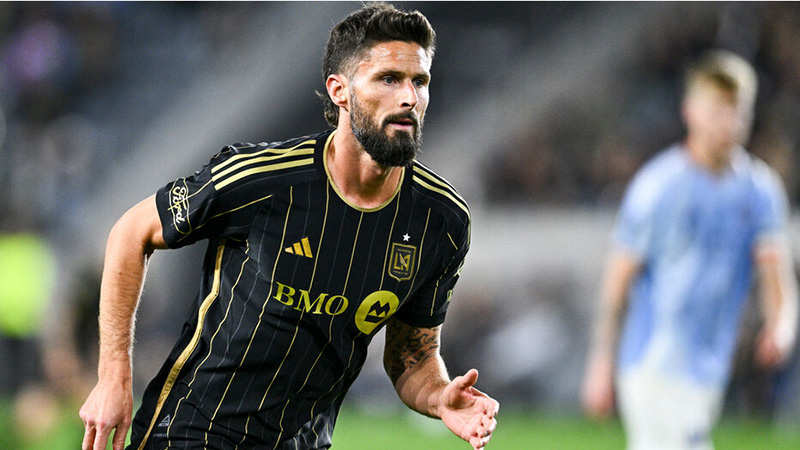 Olivier Giroud bất ngờ tái xuất Ligue 1 sau 13 năm, đầu quân cho Lille
